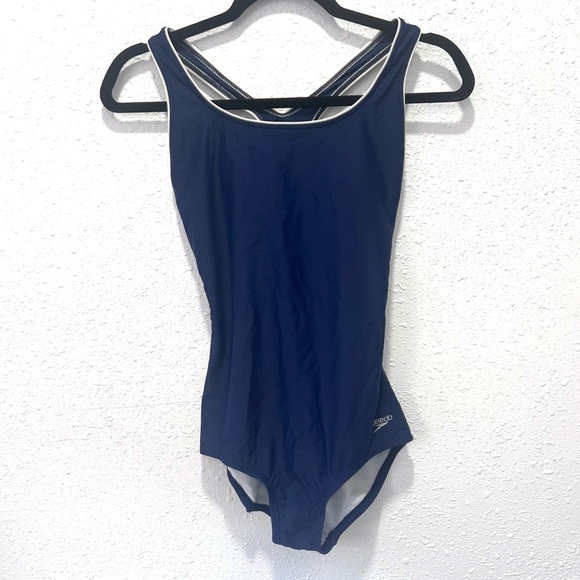 Speedo Women's Black Nylon Blend One Pie small - Picture 1 of 8